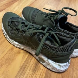 women’s asics hypergel-sai shoe